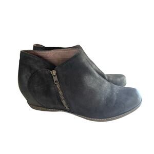 Dansko Leyla Black Suede Wedge Ankle Booties Zip Side Comfort Shoes US 9.5-10